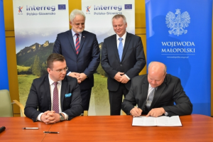 Umowa na projekt „Torfowiska wysokie – europejski unikat polsko-słowackiego pogranicza” podpisana